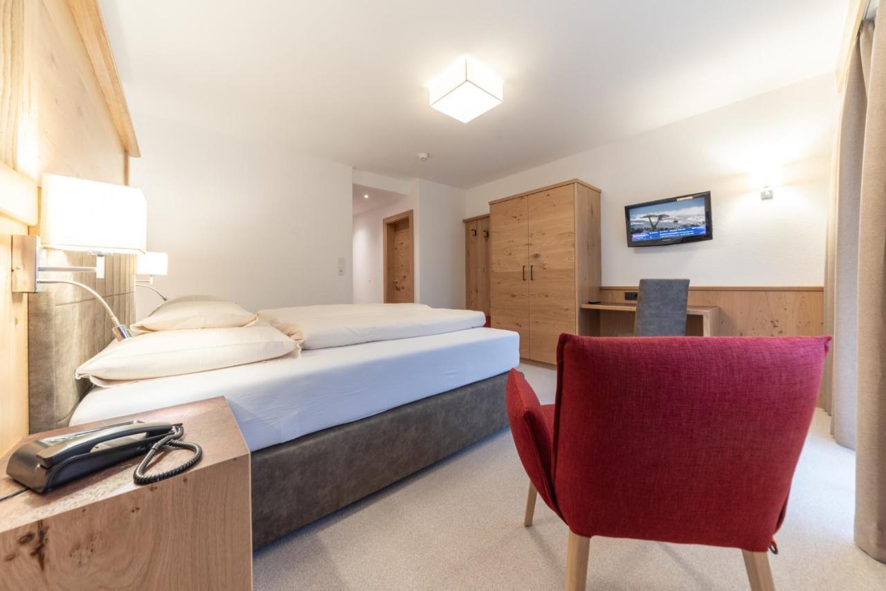 Haus Hohenfels Hotell Obergurgl Exteriör bild